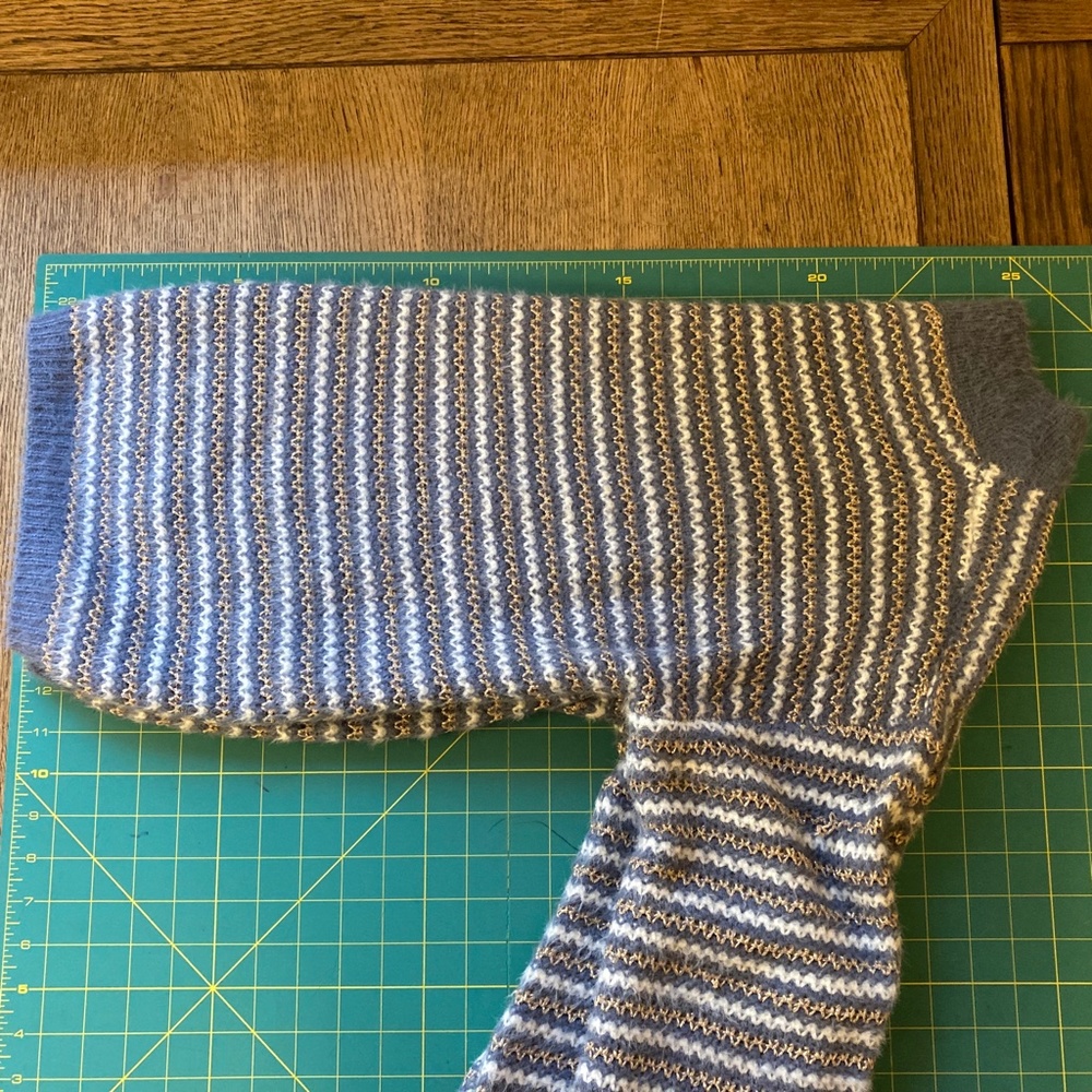 Anthropologie RAGA sweater, Wmns XS cozy, roomy Gray, gold and white stripes - Picture 9 of 9